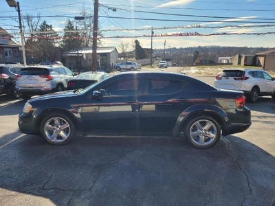 2011 Dodge Avenger 4dr Sdn Lux