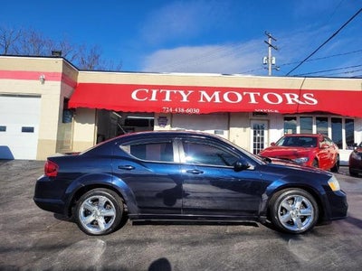 2011 Dodge Avenger 4dr Sdn Lux