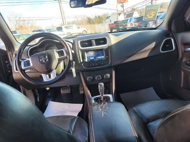 2011 Dodge Avenger 4dr Sdn Lux